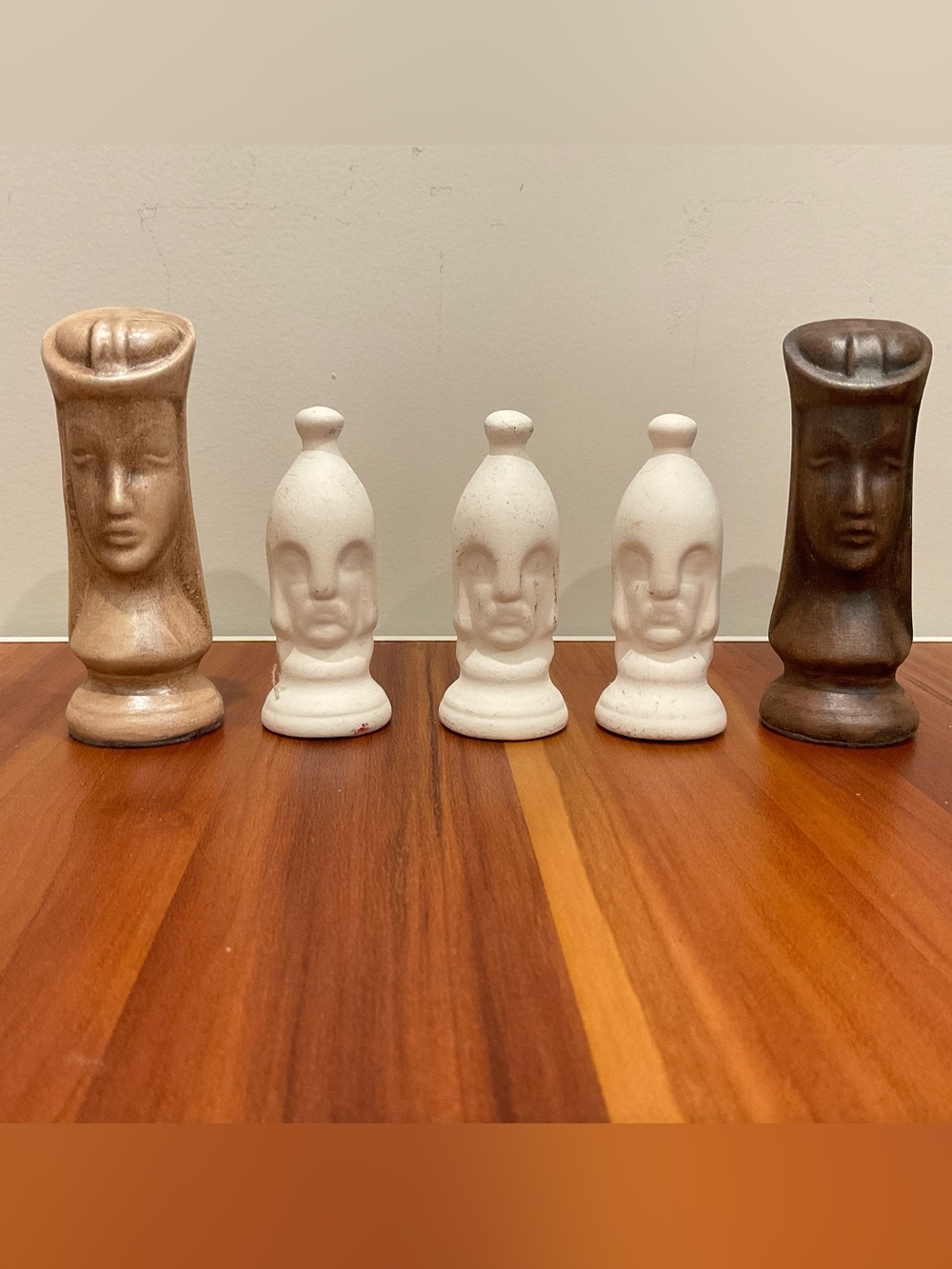 Decorative Ceramic Head Figurines Set - White, Brown